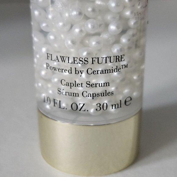 Elizabeth Arden Flawless Future Powered by Ceramide Caplet Serum, 1 oz - Picture 4 of 6